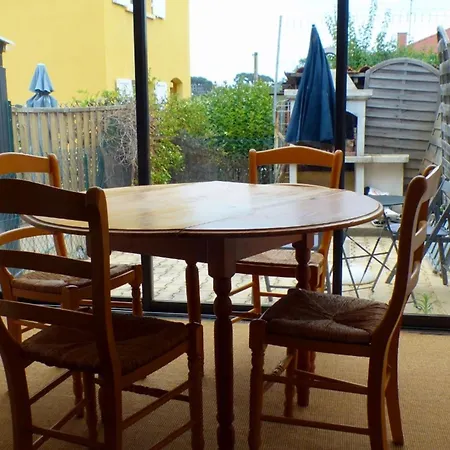 T3 House With Terrace And Pool * סנרי-סור-מר